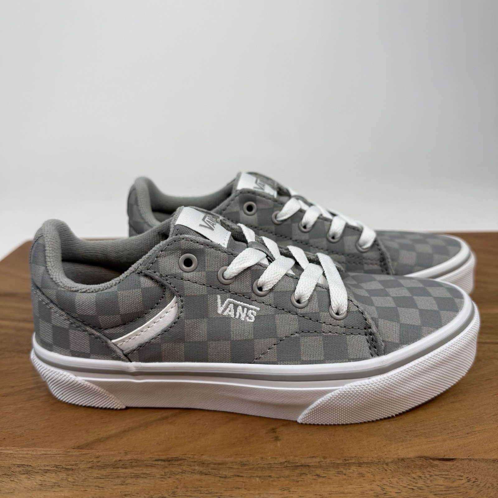 New Nib Big Kids Vans Seldan Checkerboard Gray Skateboarding Sneakers Shoes 1 Y